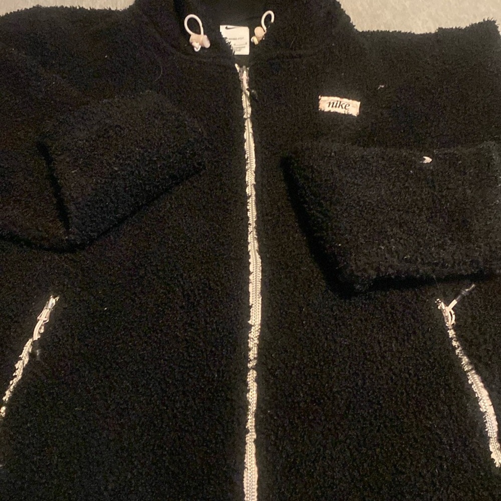 Size large therma-fit zip up jacket. Nike brand hardly worn Sherpa jacket